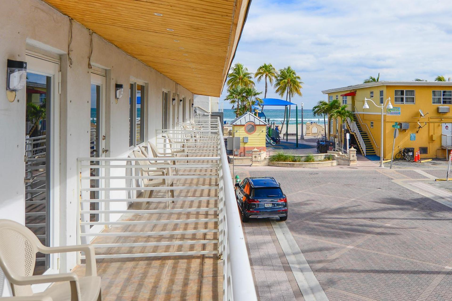Ocean View Balcony With Pool & Parking -M42 Daire Hollywood Dış mekan fotoğraf