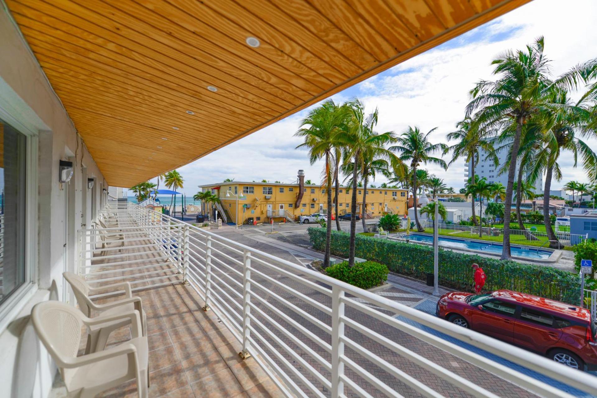 Ocean View Balcony With Pool & Parking -M42 Daire Hollywood Dış mekan fotoğraf